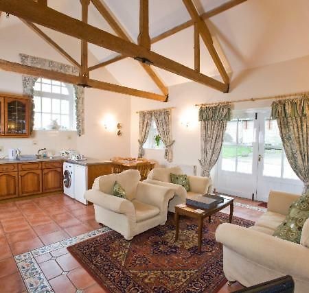 The Stables Villa South Barrow ภายนอก รูปภาพ
