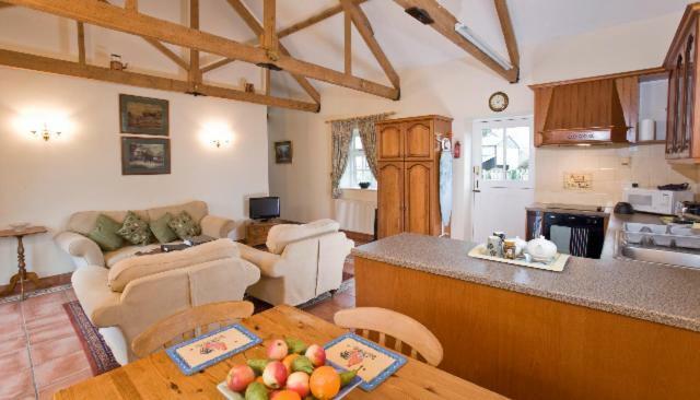 The Stables Villa South Barrow ภายนอก รูปภาพ